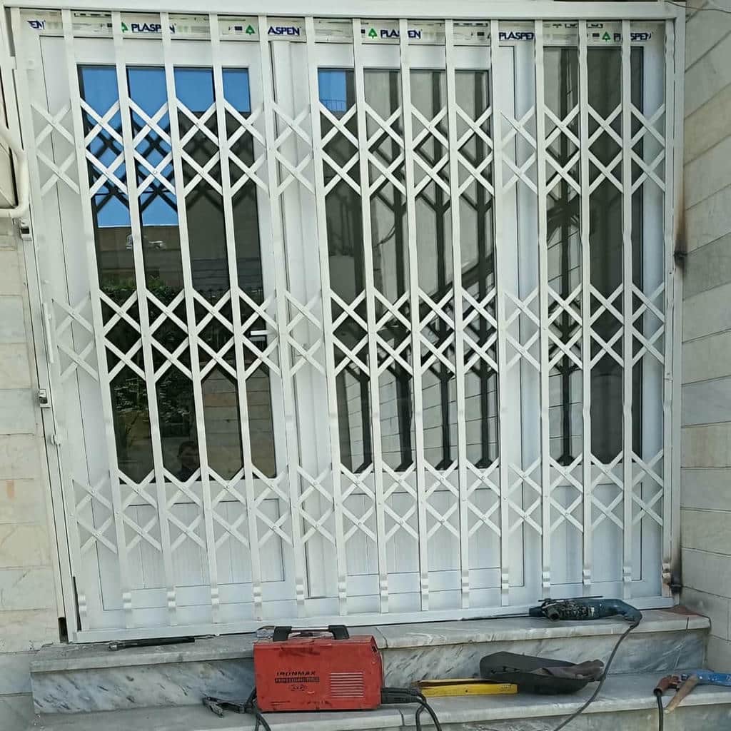درب آکاردئونی طرح دار با رنگ مقاوم