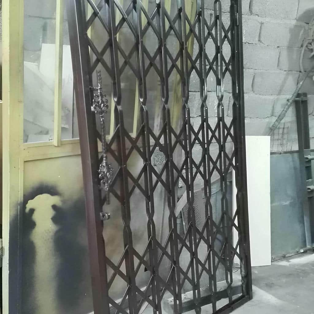 حفاظ آکاردئونی آهنی با جوشکاری تمیز