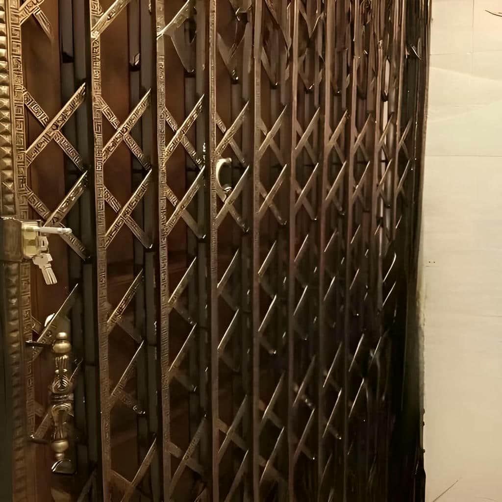 درب حفاظ فلزی با رنگ مقاوم