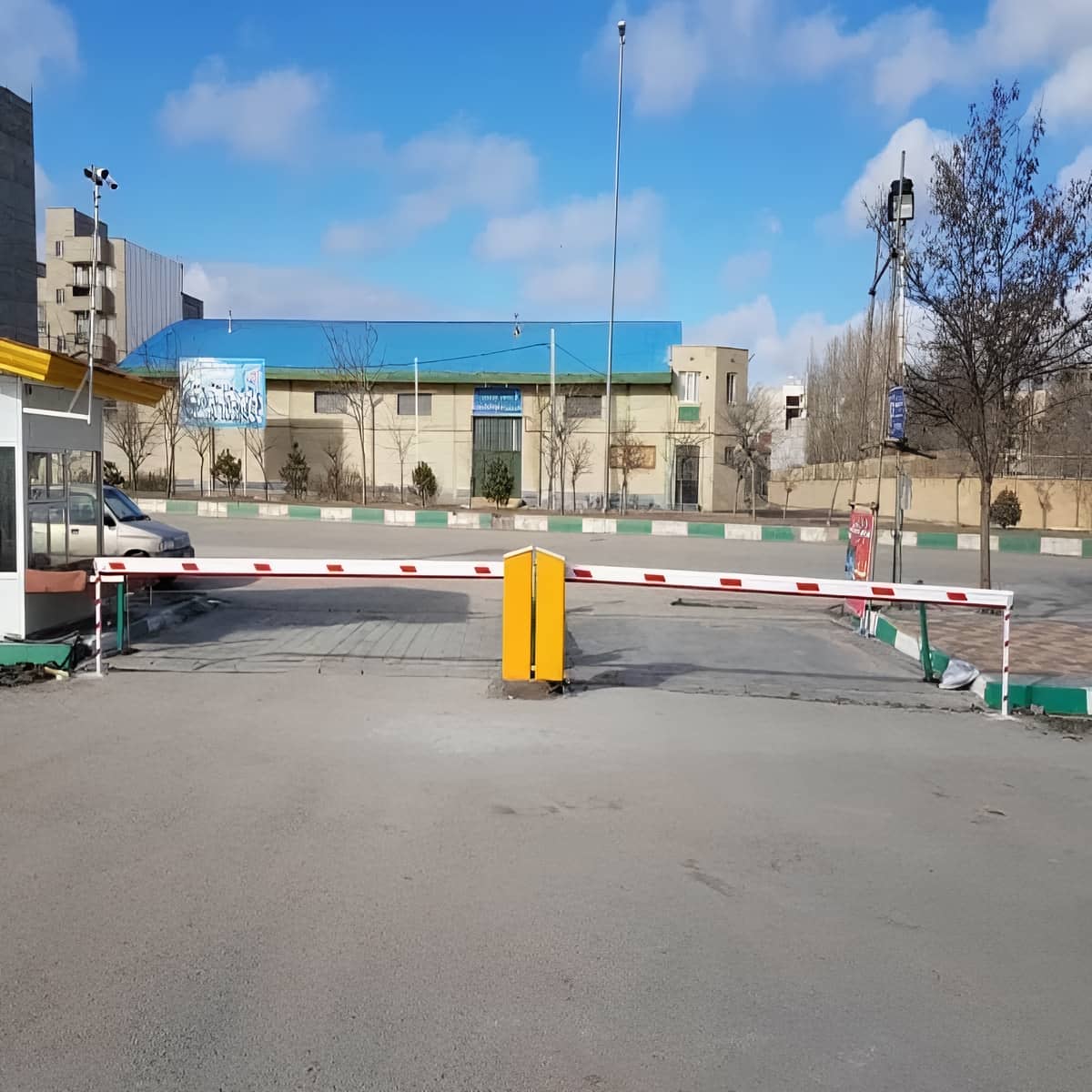راهبند بازویی با موتور اتوماتیک داخلی راهبند بازویی با موتور اتوماتیک داخلی