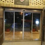 11 طرح درب اتوماتیک شیشه ای کشویی دو لنگه