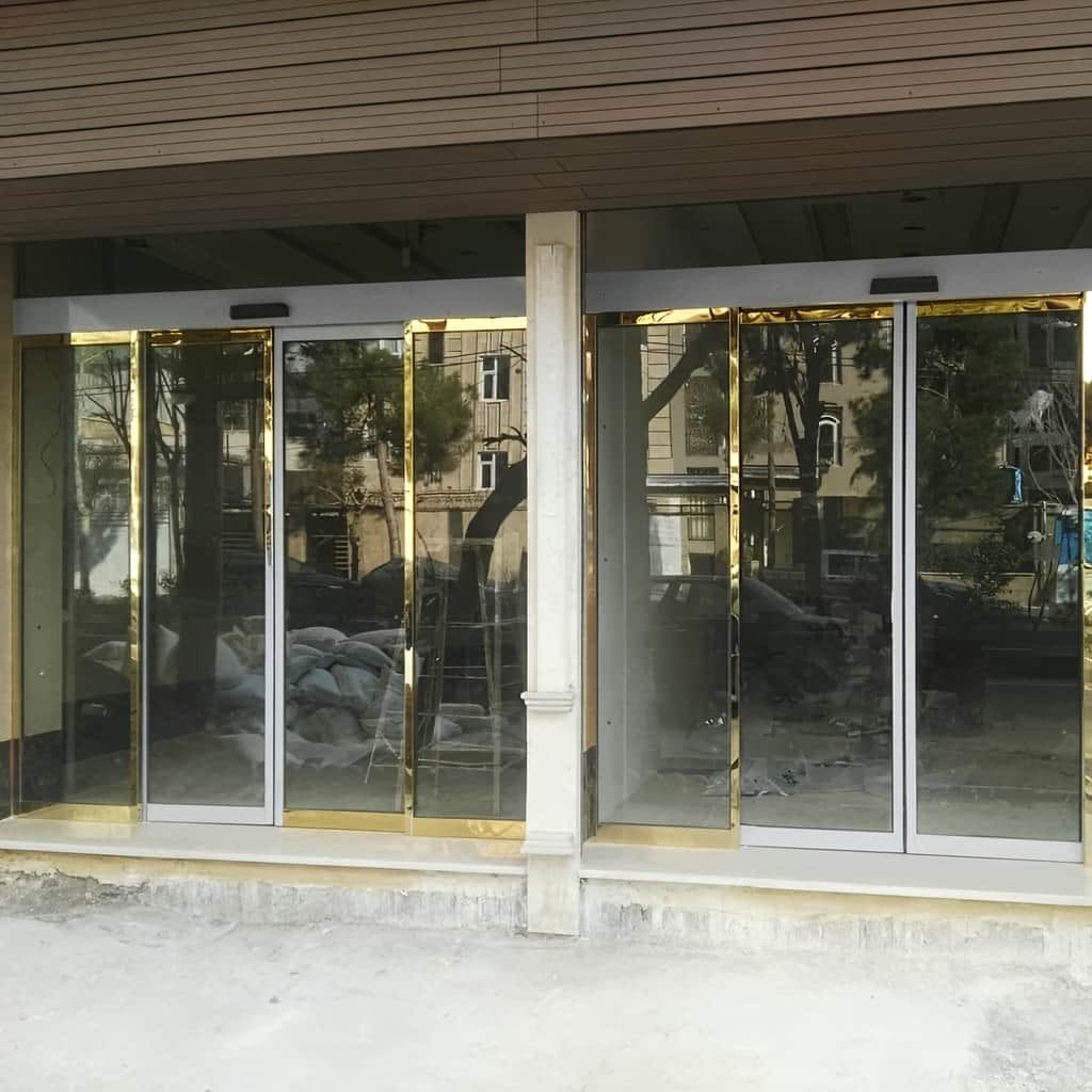 12 مدل درب اتوماتیک شیشه ای تک لنگه لولایی مدرن