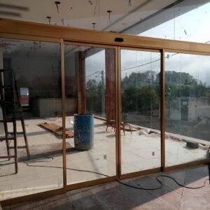 14 مدل درب اتوماتیک شیشه ای بیمارستانی مجهز به سنسور حرکت