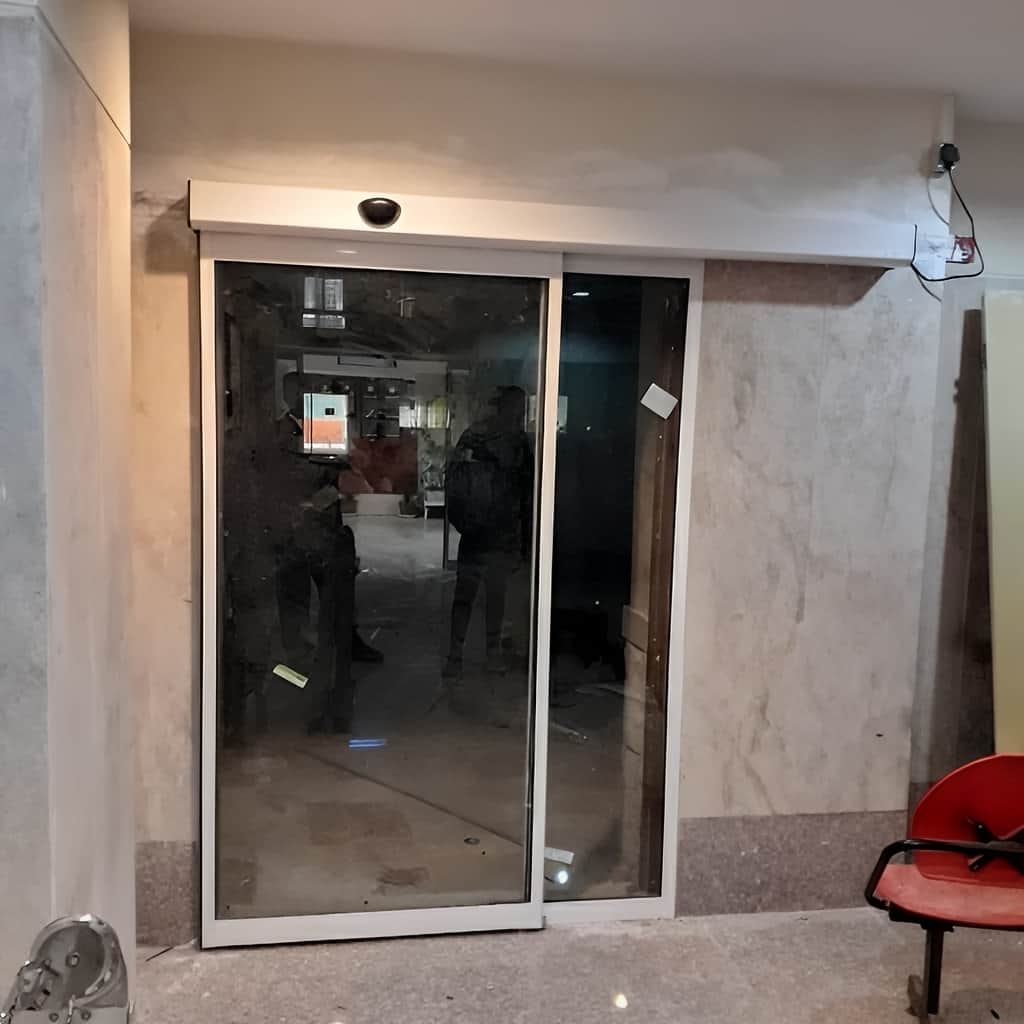 درب شیشه ای سکوریت اتوماتیک ورودی با اپراتور کم صدا