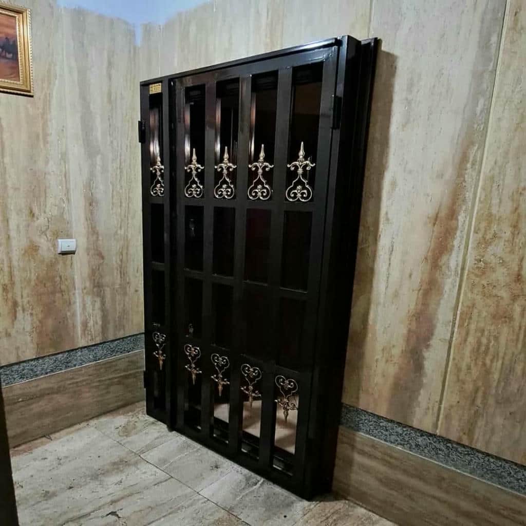 حفاظ درب آپارتمان با پوشش ضد زنگ