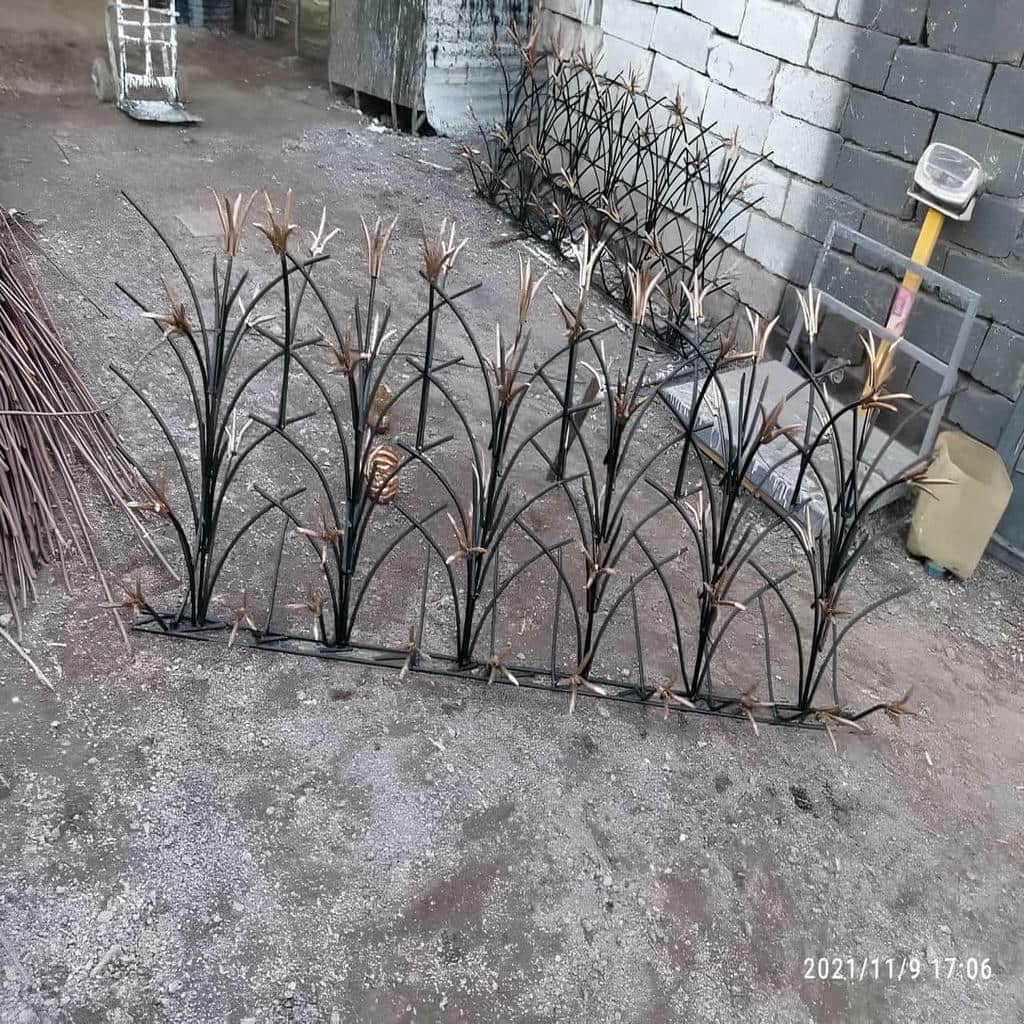 خرید حفاظ روی دیوار حیاط مسکونی