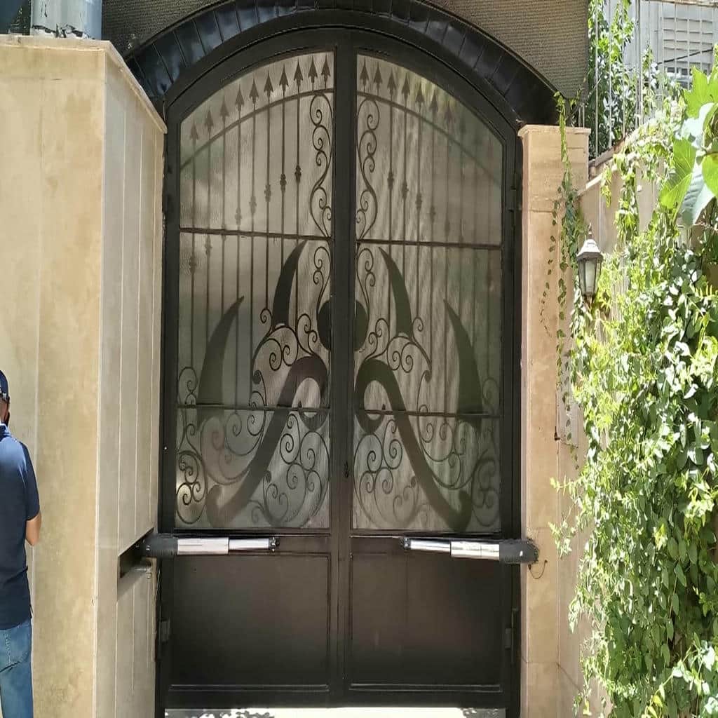 جک ریلی پارکینگ با فتوسل ایمنی کنار مسیر حرکت