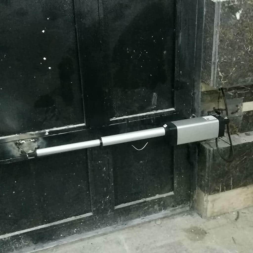 جک بی صدای درب پارکینگ با برد کنترل داخل جعبه محافظ