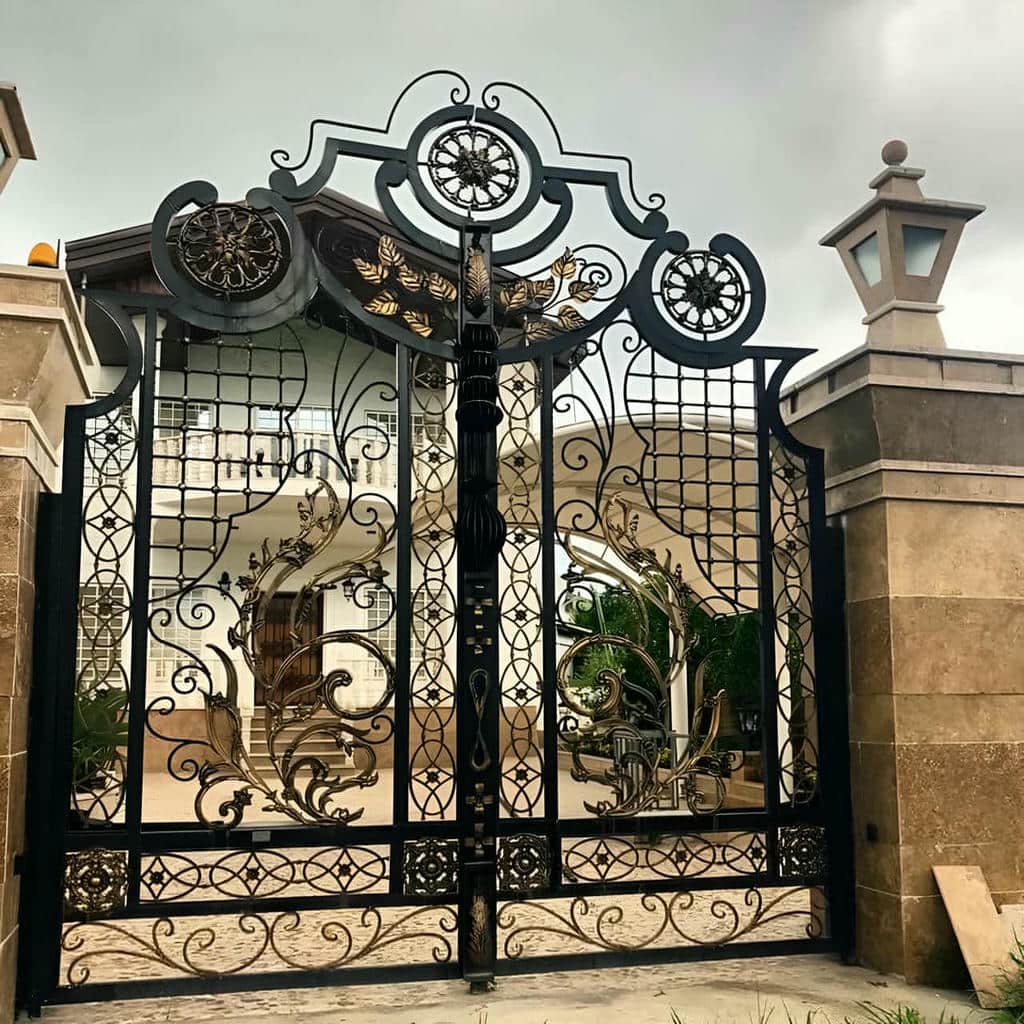 درب دو لنگه حیاط با پوشش ضد زنگ