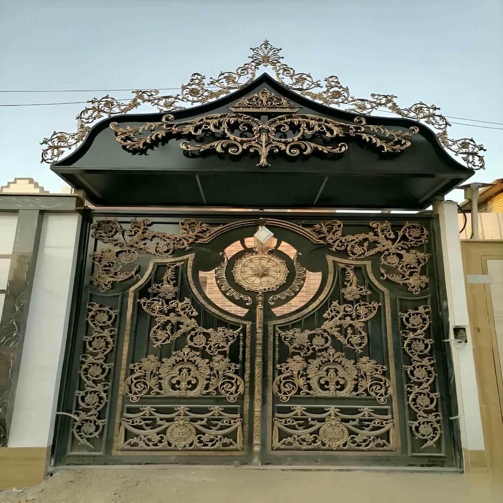 درب فلزی طرح چوب با فریم پروفیل محکم