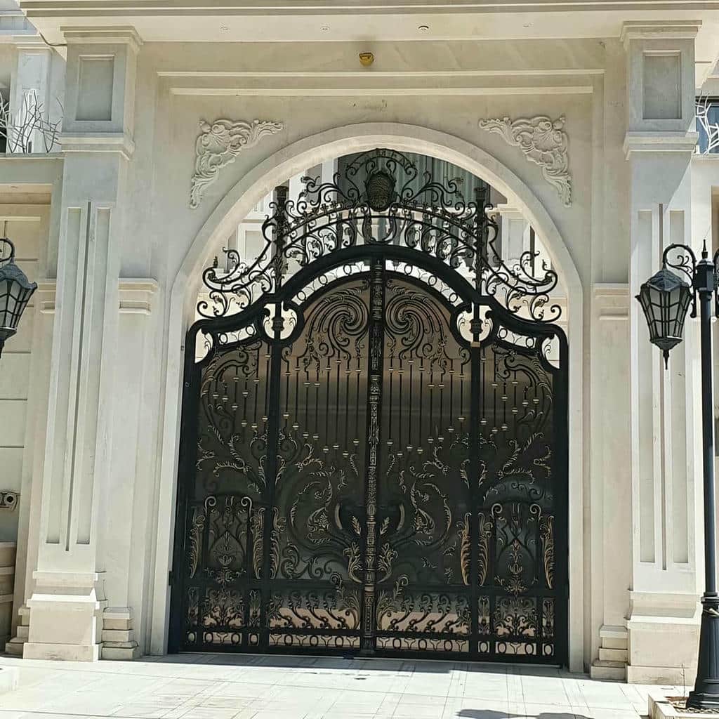 درب آهنی کلاسیک با رنگ کوره ای مات