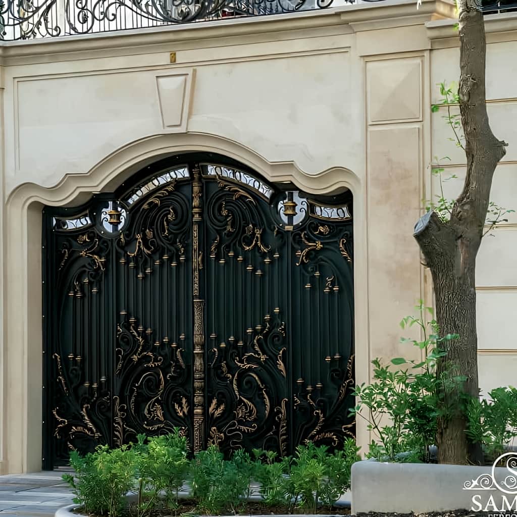 درب پارکینگ آهنی ساده ریلی با حرکت روان روی ریل