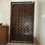 9 مدل درب آکاردئونی پنج گل برای ورودی آپارتمان