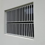 خرید حفاظ پنجره ساده مدرن و فرفورژه برای انتخاب مدل مناسب ساختمان
