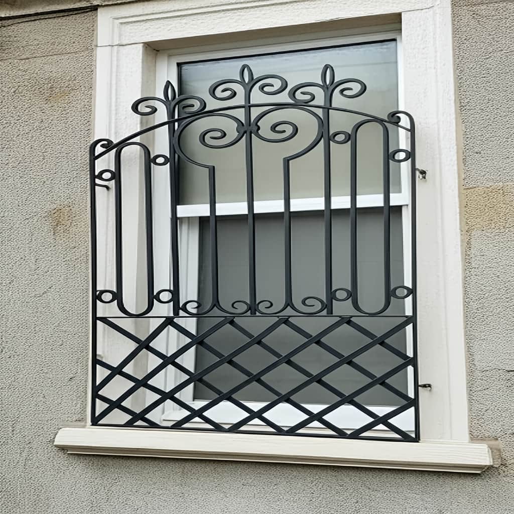 حفاظ پنجره فرفورژه برای نمای کلاسیک در استان البرز