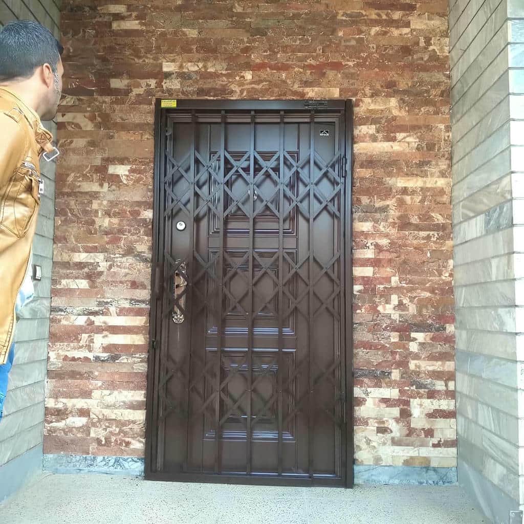 حفاظ کشویی در نمونه کار نصب شده مدل ایرانی