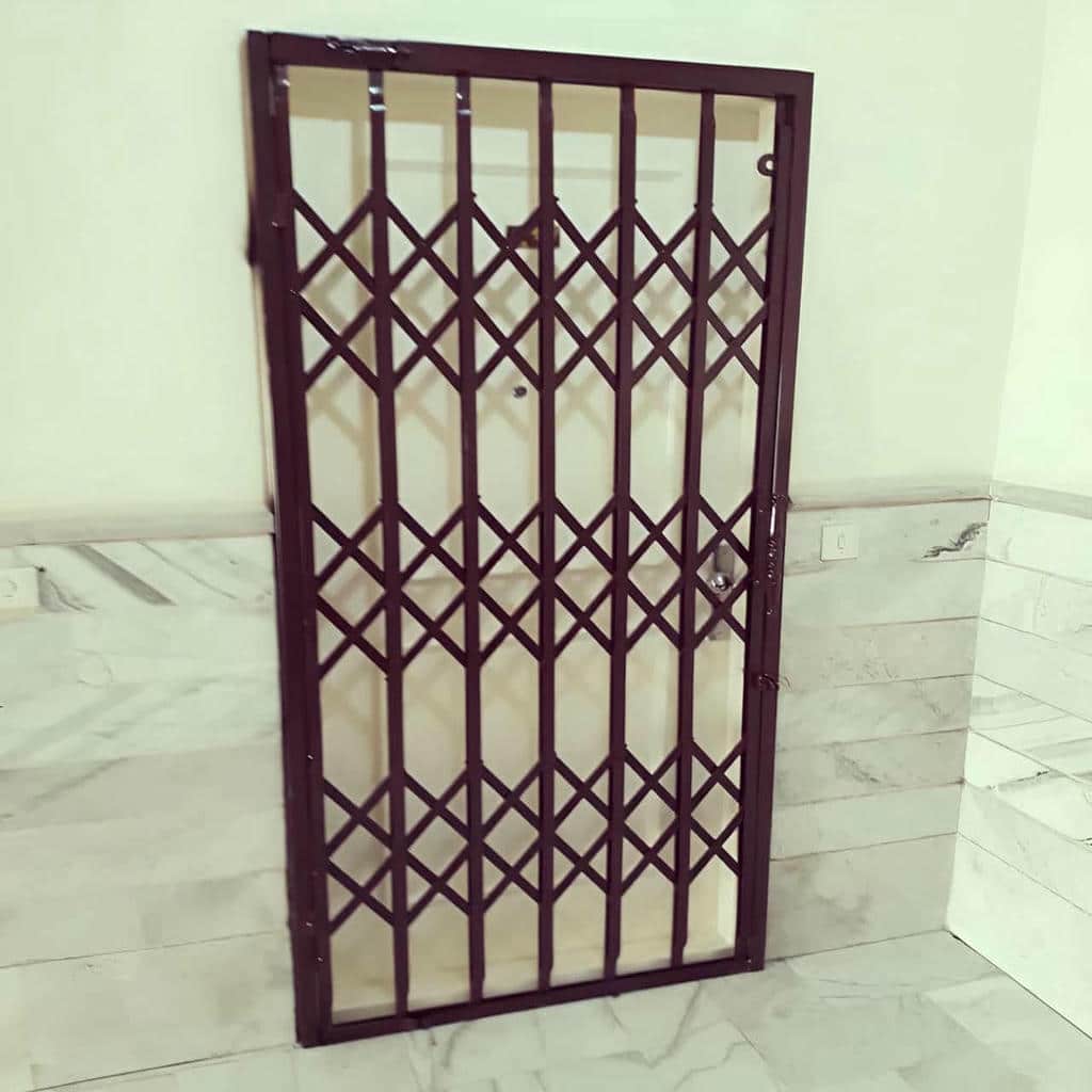 حفاظ ضربدری آکاردئونی با چهارچوب فلزی آماده نصب