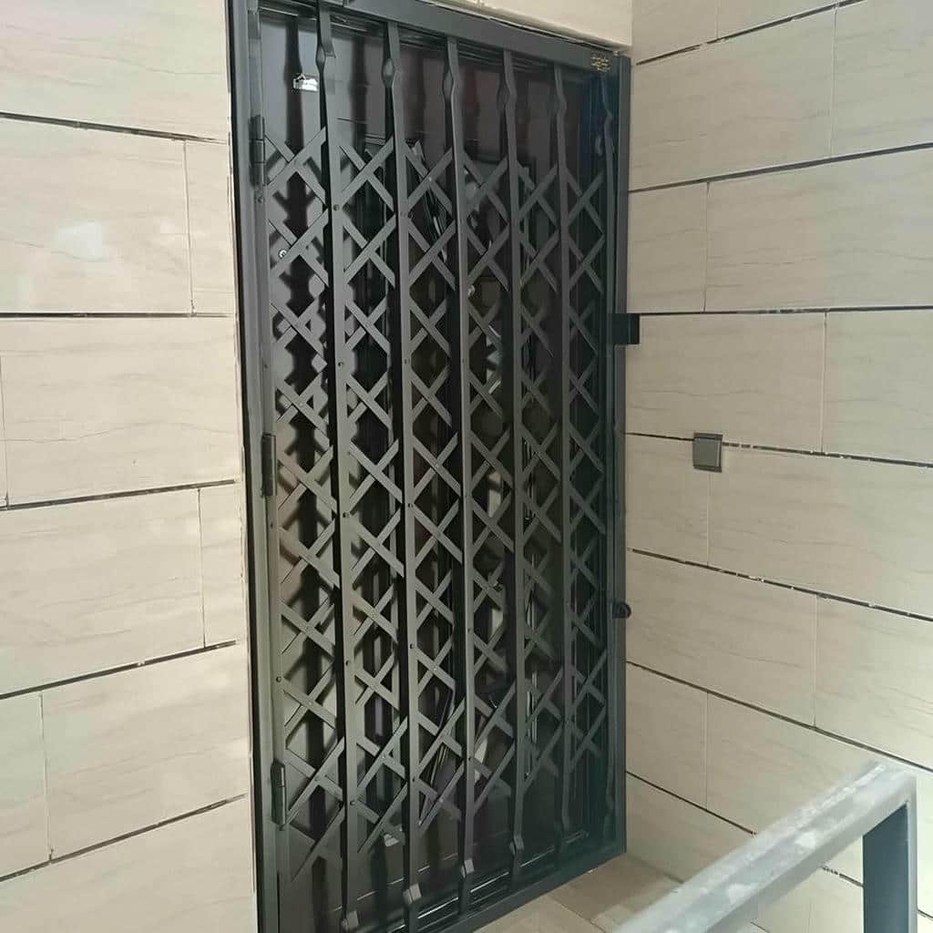 مزایا و معایب تقویت درب آکاردئونی