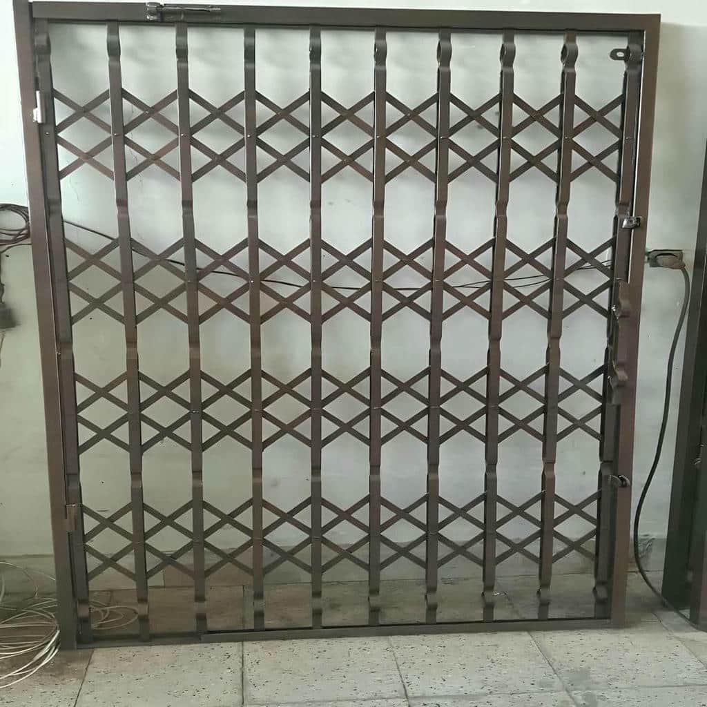 حفاظ درب ورودی در مرحله اندازه گیری دقیق دهانه