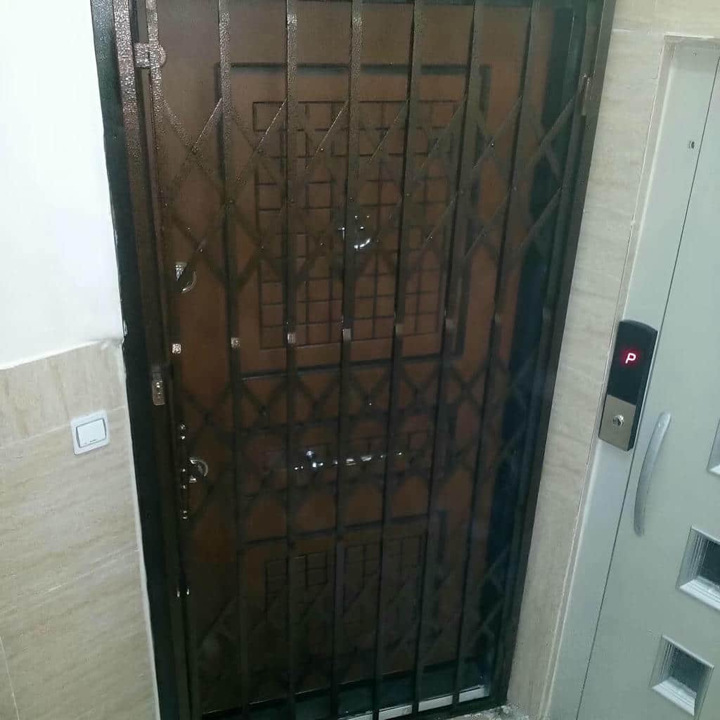 حفاظ درب ضد سرقت با چهارچوب آماده اجرای اصولی حفاظ درب ضد سرقت با چهارچوب آماده اجرای اصولی