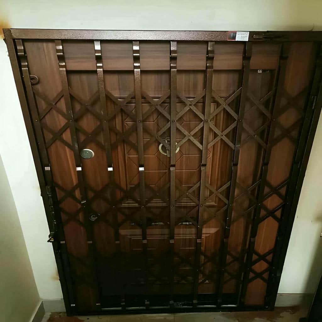 حفاظ درب آکاردئونی سفارشی متناسب با ابعاد چهارچوب در استان کردستان