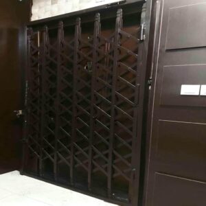 محافظ درب آپارتمان در مرحله مشاوره برای دوام بالا
