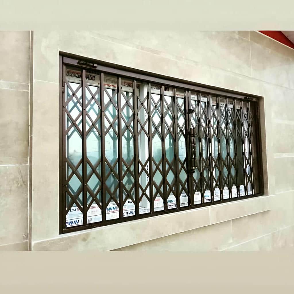 حفاظ درب آکاردئونی قفل دار برای کنترل دسترسی آپارتمان در اراک