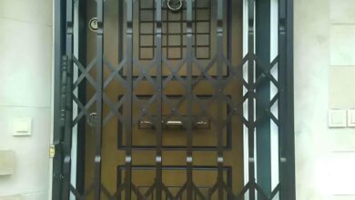 حفاظ درب آکاردئونی فلزی مشکی برای ورودی کم عرض در استان سیستان و بلوچستان