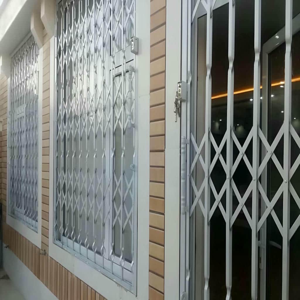 حفاظ درب آکاردئونی سفارشی متناسب با چهارچوب خانه در استان آذربایجان غربی