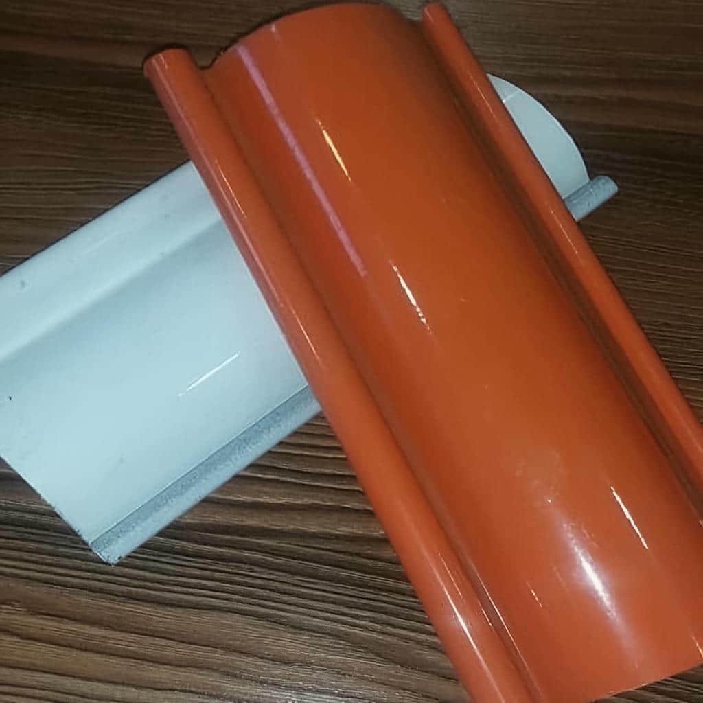 کرکره آلومینیومی هنگام اندازه گیری دهانه ورودی