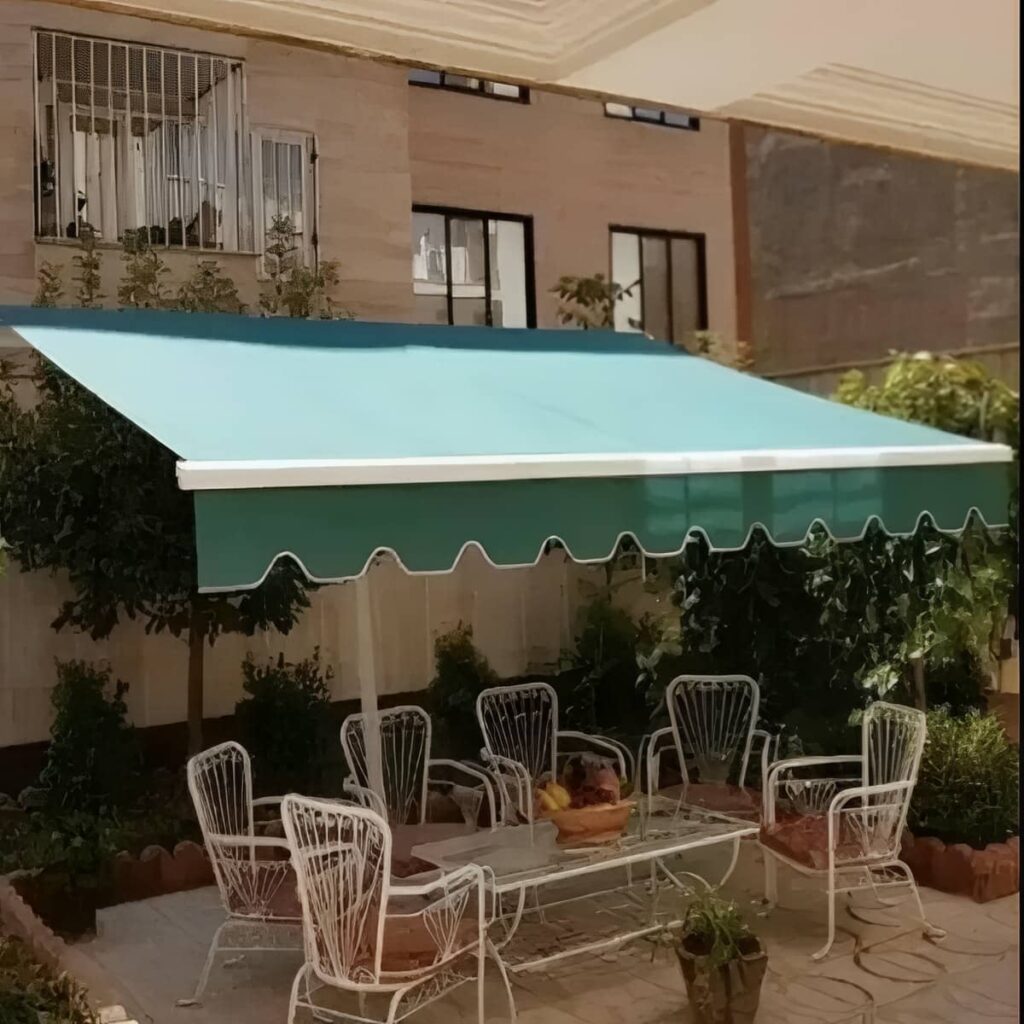 سایبان بالکن تاشو اجرا شده روی فضای بازسازی شده