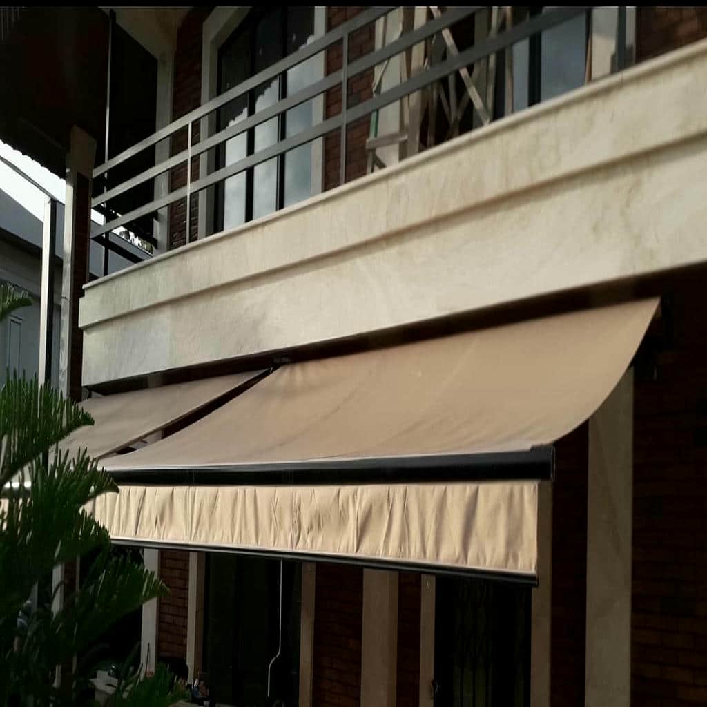 سایبان ریموت دار بسته شده پس از اجرای اصولی