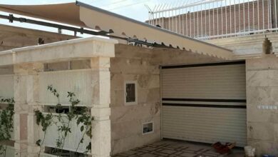 سایبان اتوماتیک بازویی نصب شده در محوطه ویلا