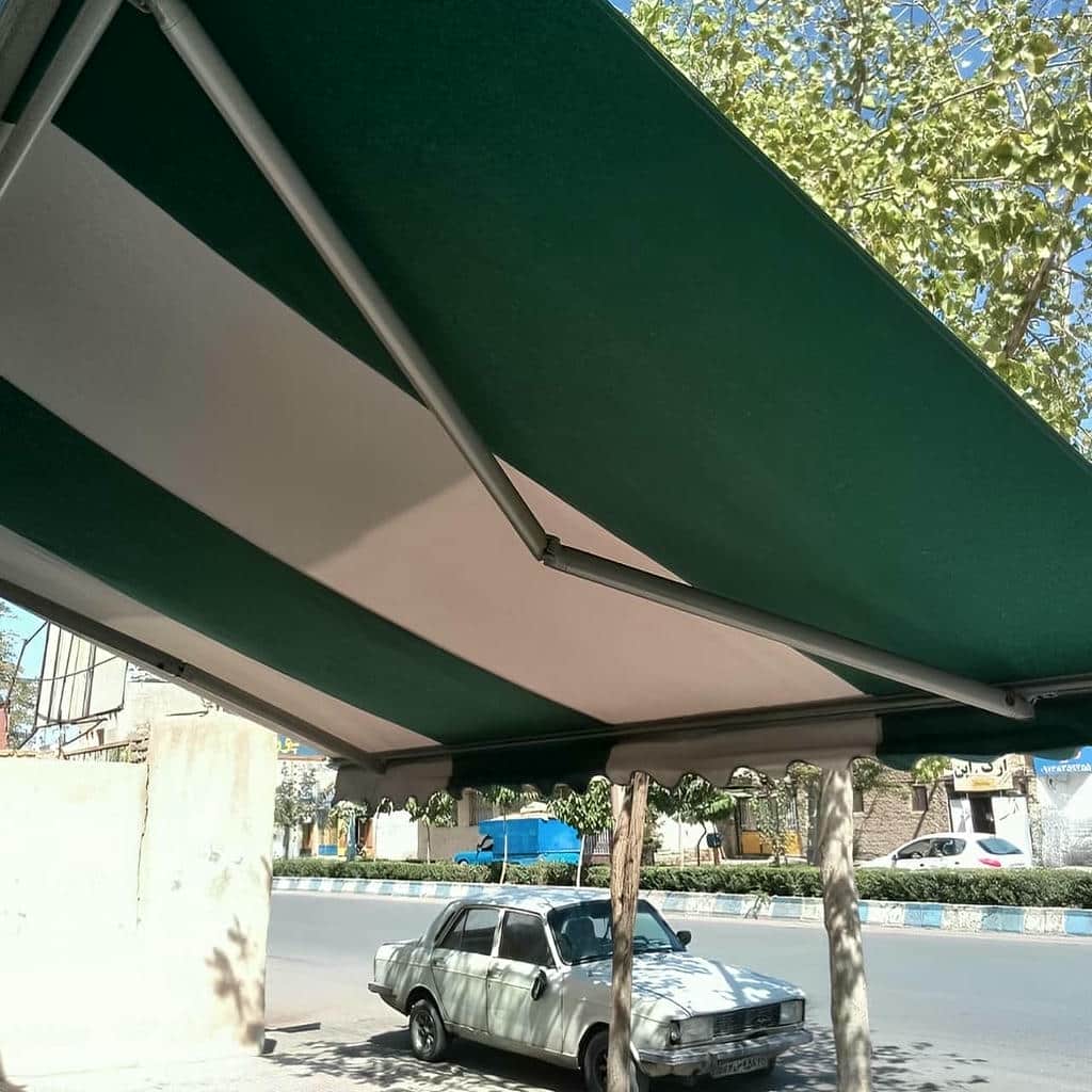 سایبان ضد آب بازویی نصب شده روی فضای کاربردی