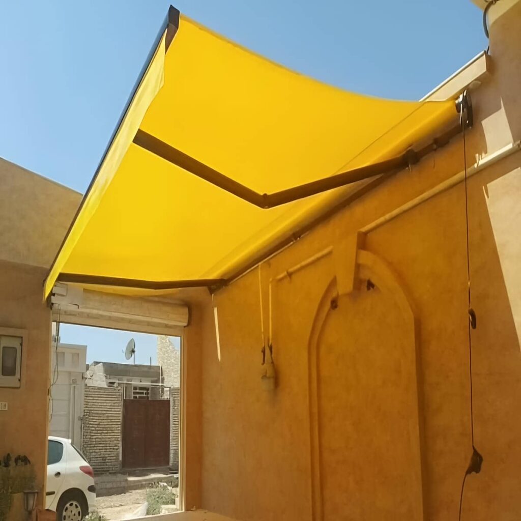 سایبان برقی با بازوهای فلزی برای بازسازی ورودی در ایلام