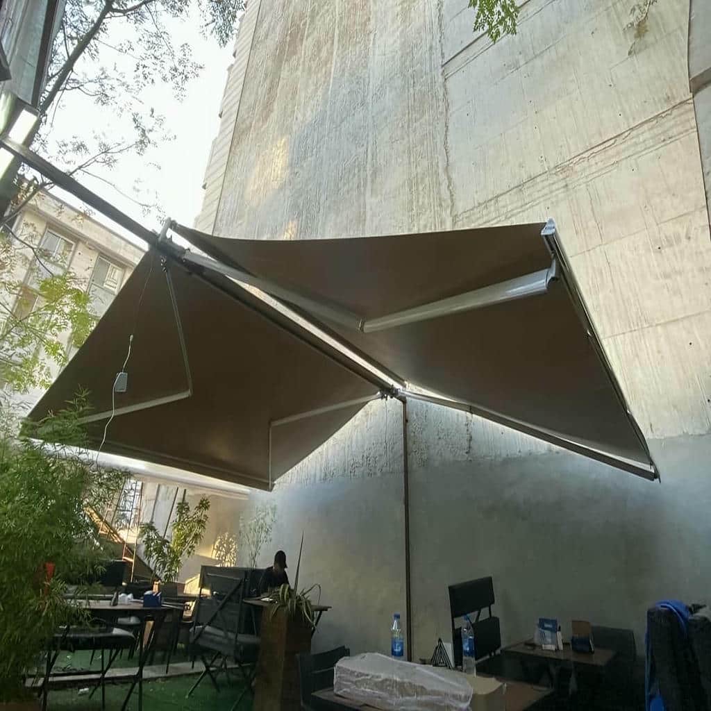سایبان برقی هنگام اندازه گیری تخصصی ورودی در استان بوشهر