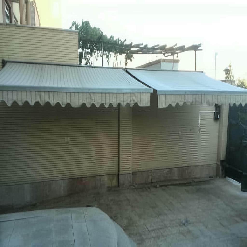 سایبان برقی نصب شده برای مسیر دسترسی آزاد در زنجان