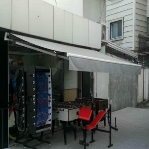 سایبان برقی مدل بازویی برای ورودی پرتردد در ساری