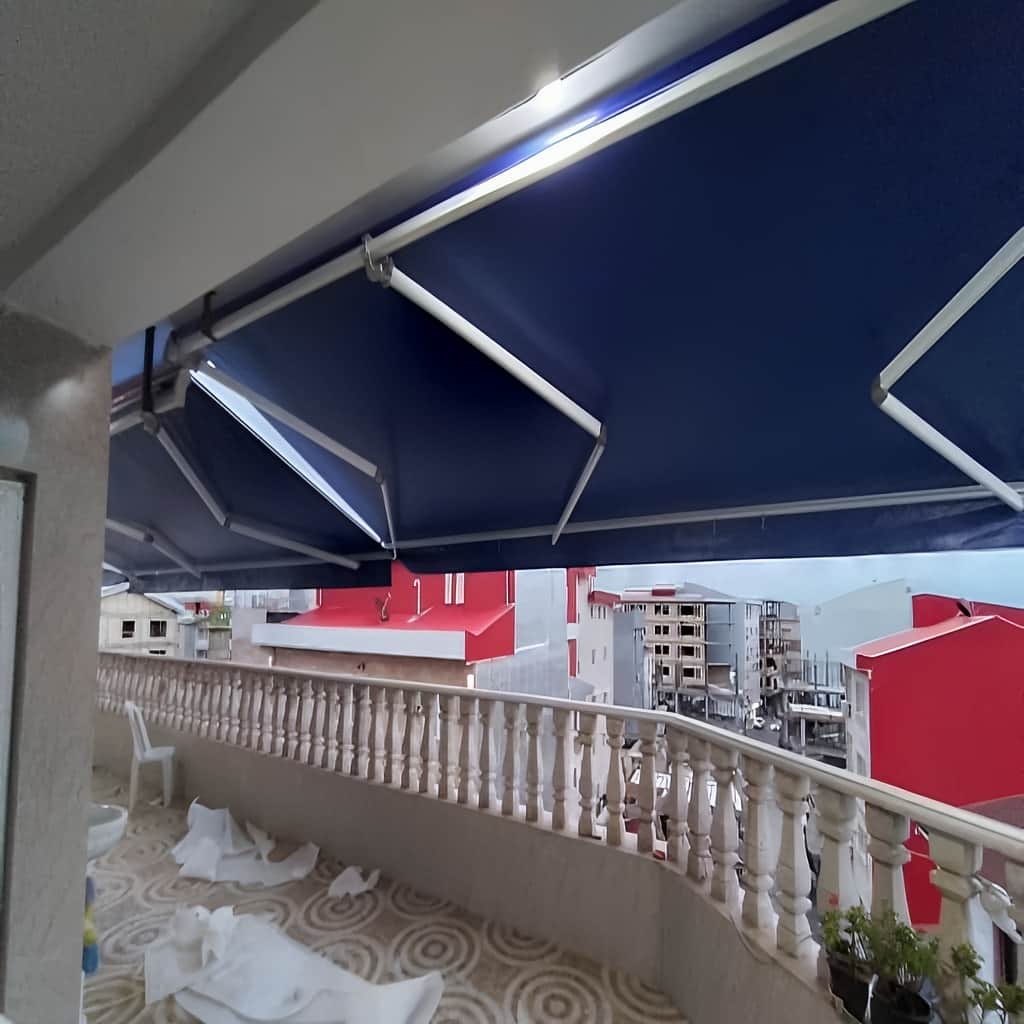 سایبان برقی با بازوهای فلزی برای استفاده روزانه در شیراز سایبان برقی با بازوهای فلزی برای استفاده روزانه در شیراز