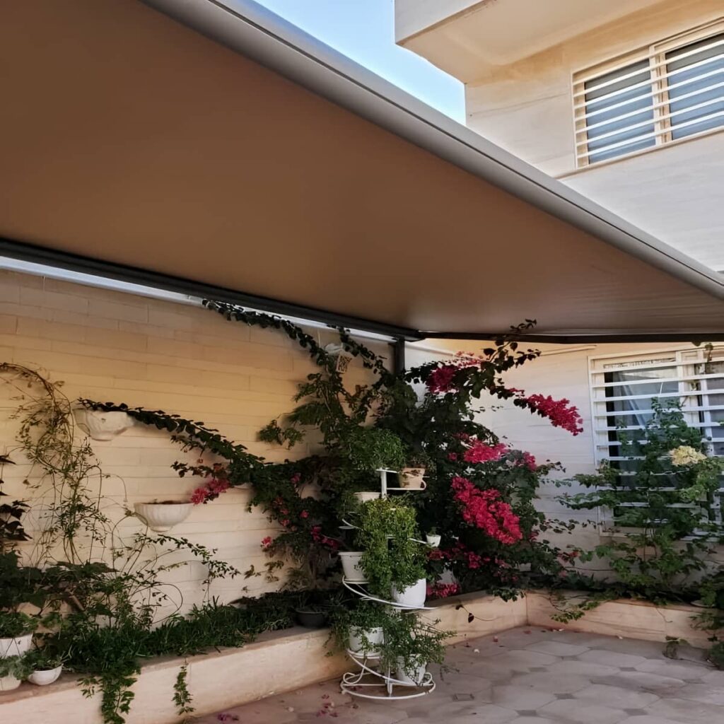 سایبان برقی با پوشش روشن برای حفظ حریم در استان خوزستان