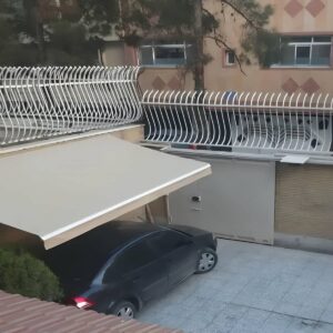 سایبان برقی مدل بازویی برای رفت و آمد روان در زنجان