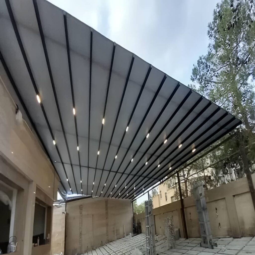 سایبان برقی با پارچه ساده برای تراس مسکونی در استان گلستان