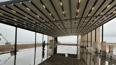 سایبان برقی مدل بازویی برای ورودی مدرن در استان خوزستان