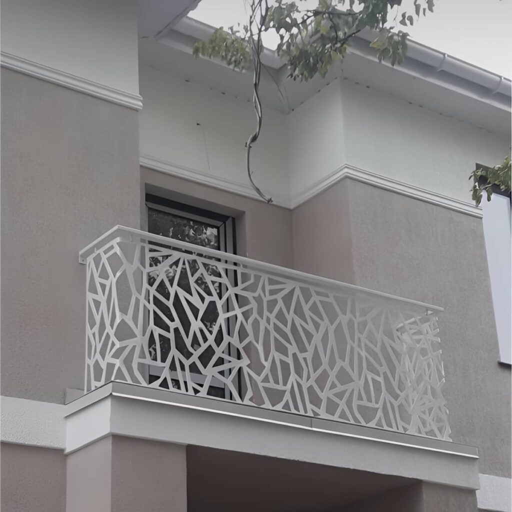 نرده کلاسیک بالکن آماده اندازه گیری محل نصب