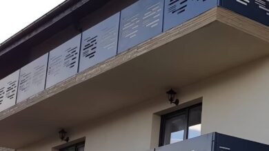 حفاظ بالکن در مرحله مشاوره شرایط باد و باران