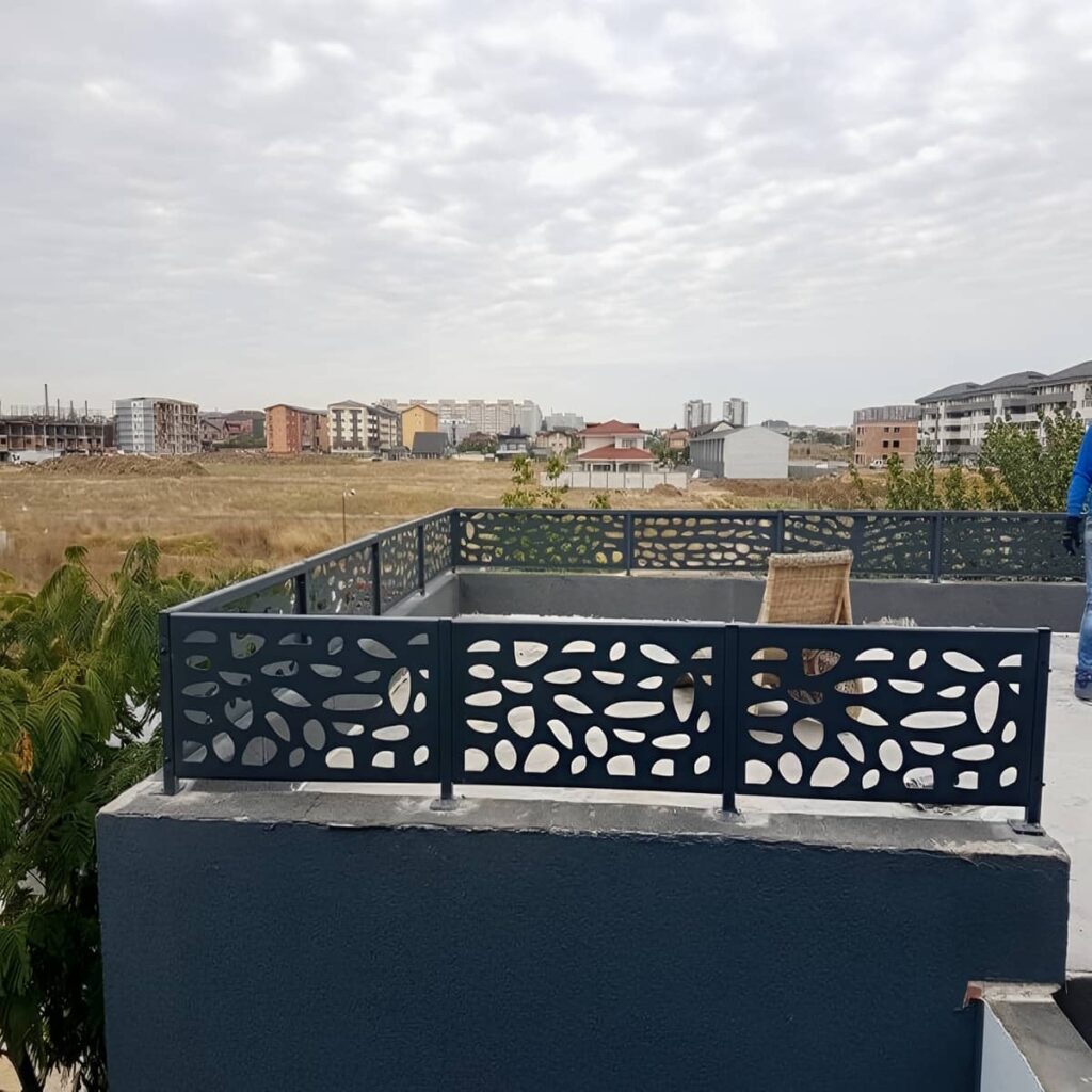 نرده بالکن فلزی برای فضای کم عرض در استان مازندران