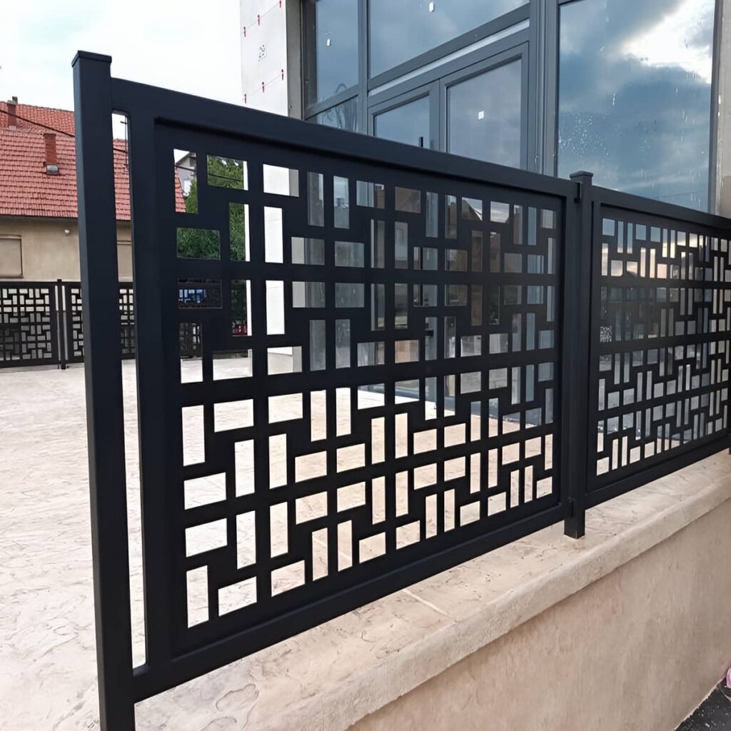 نرده دوبلکس سفارشی در مرحله بررسی جزئیات طراحی