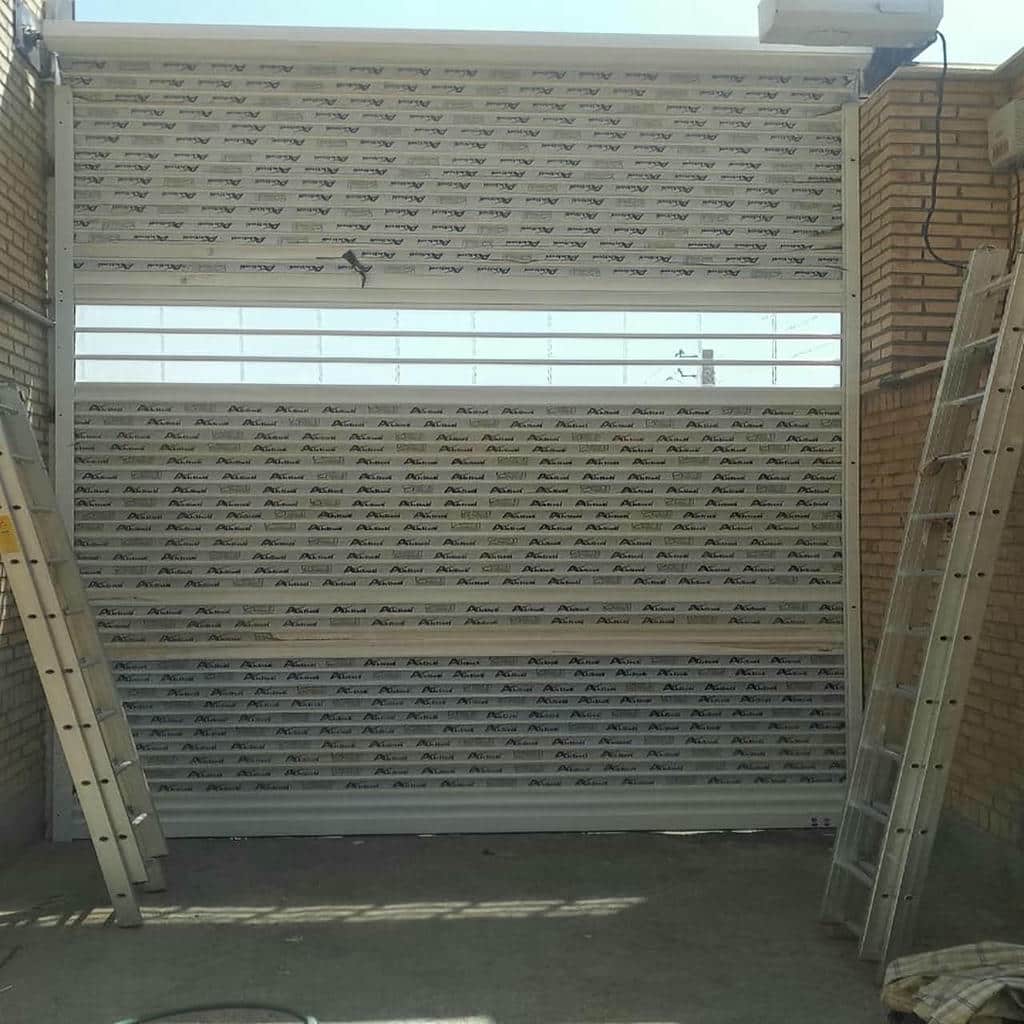 کرکره برقی در قم در نمونه اجرای تخصصی محیط مسکونی