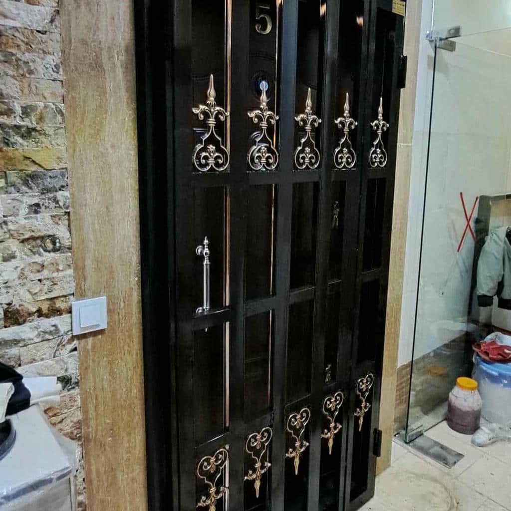 حفاظ کرکره ای با چهارچوب فلزی آماده نصب
