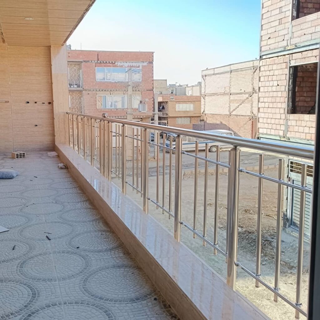 نرده بالکن سفارشی برای خانه باغ در تهران